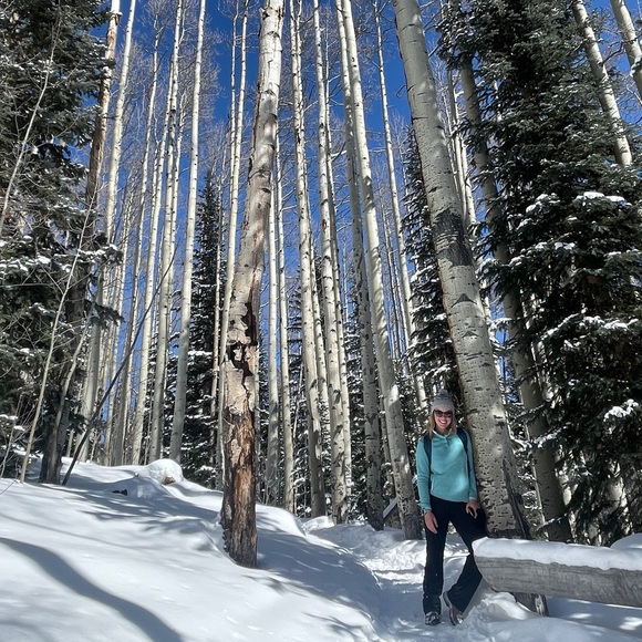 Meet your Posher, Katie - Picture 2 of 4